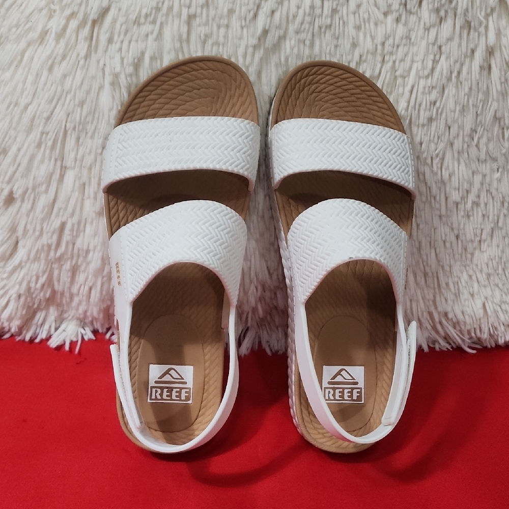 Reef White and Tan Women's Sandals - Picture 2 of 9